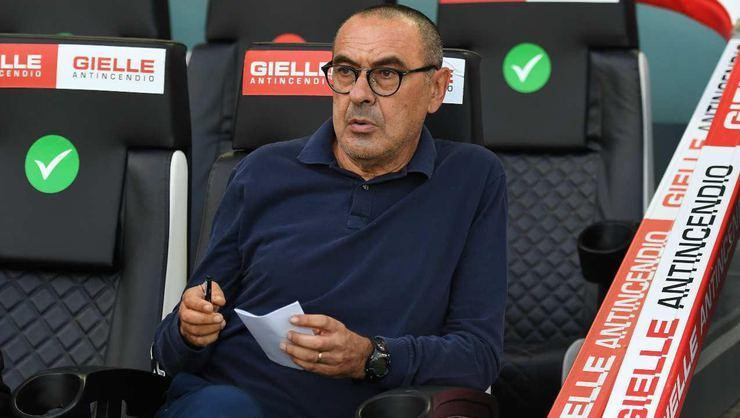İtalyan teknik adam Sarri, Lazio'dan önce Juventus, Chelsea ve Napoli gibi büyük takımları çalıştırmıştı.