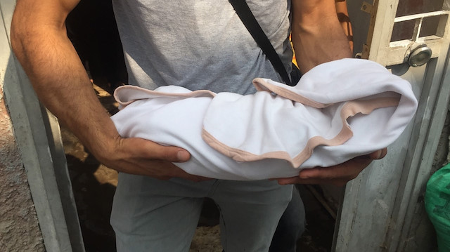 Küçük bebeğin cansız bedeni ise Adana Adli Tıp Kurumu morguna kaldırıldı.  