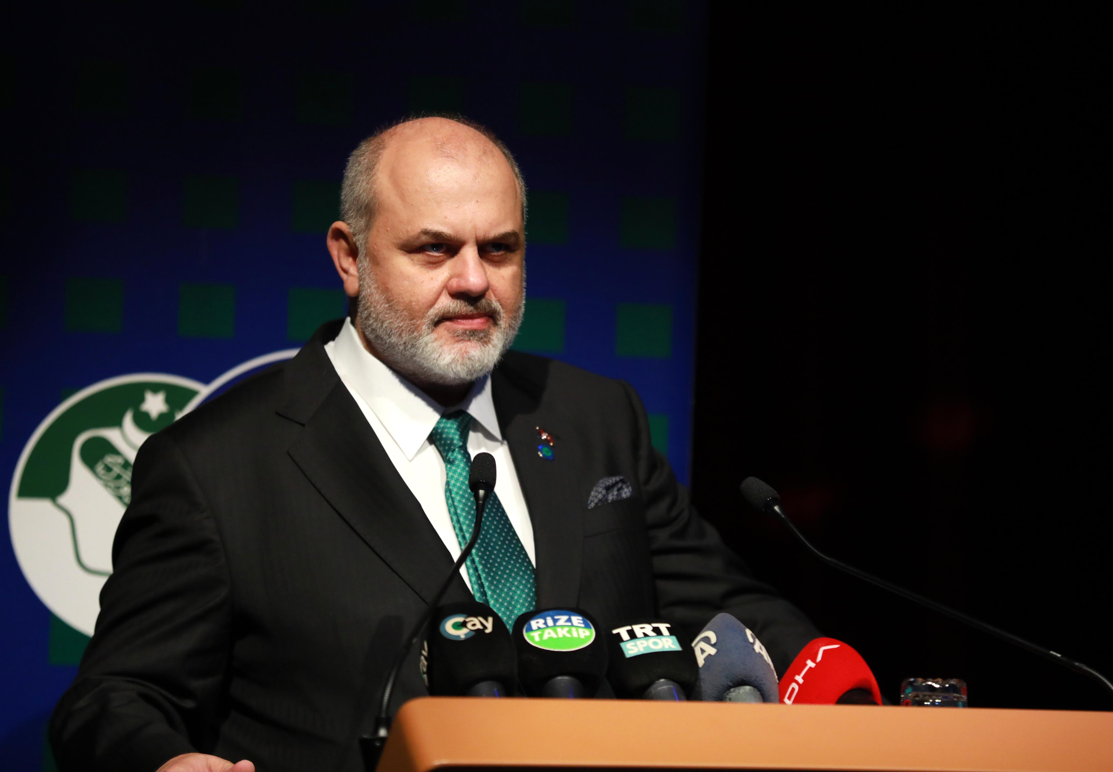 Rizespor Kulübü Olağanüstü Genel Kurulu'nda başkanlığa oy birliği ile Tahir Kıran seçildi.