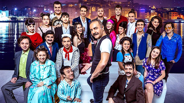 Gürhan Altundaşar ile Cihan Talay veda etmişti: Çok Güzel Hareketler 2'den 5 oyuncu daha ayrıldı
