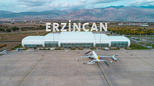 Erzincan Havalimanının yeni ismi, Erzincan Yıldırım Akbulut Havalimanı oldu.