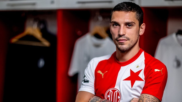 28 yaşındaki Nicolae Stanciu, Romanya Milli Takımı'nda çıktığı 44 maçta 10 gol atmıştı.