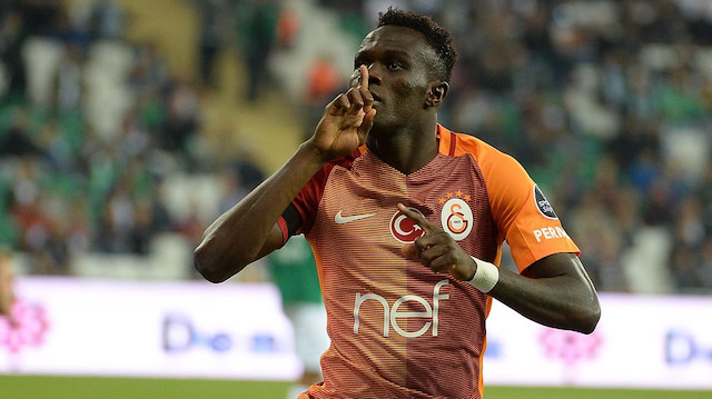 Galatasaray formasıyla 85 maça çıkmış ve 15 gol 21 asistlik performans sergilemişti.