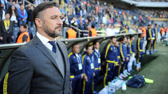 2015-2016 yılları arasında Fenerbahçe'de görev yapan Pereira, yeniden sarı-lacivertli takımın başına geçti.