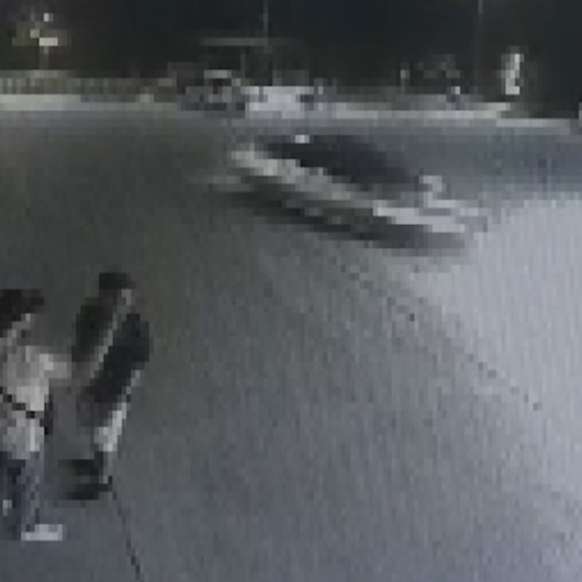 Gurbetçi genç akaryakıt istasyonunda drift atınca ehliyetinden oldu