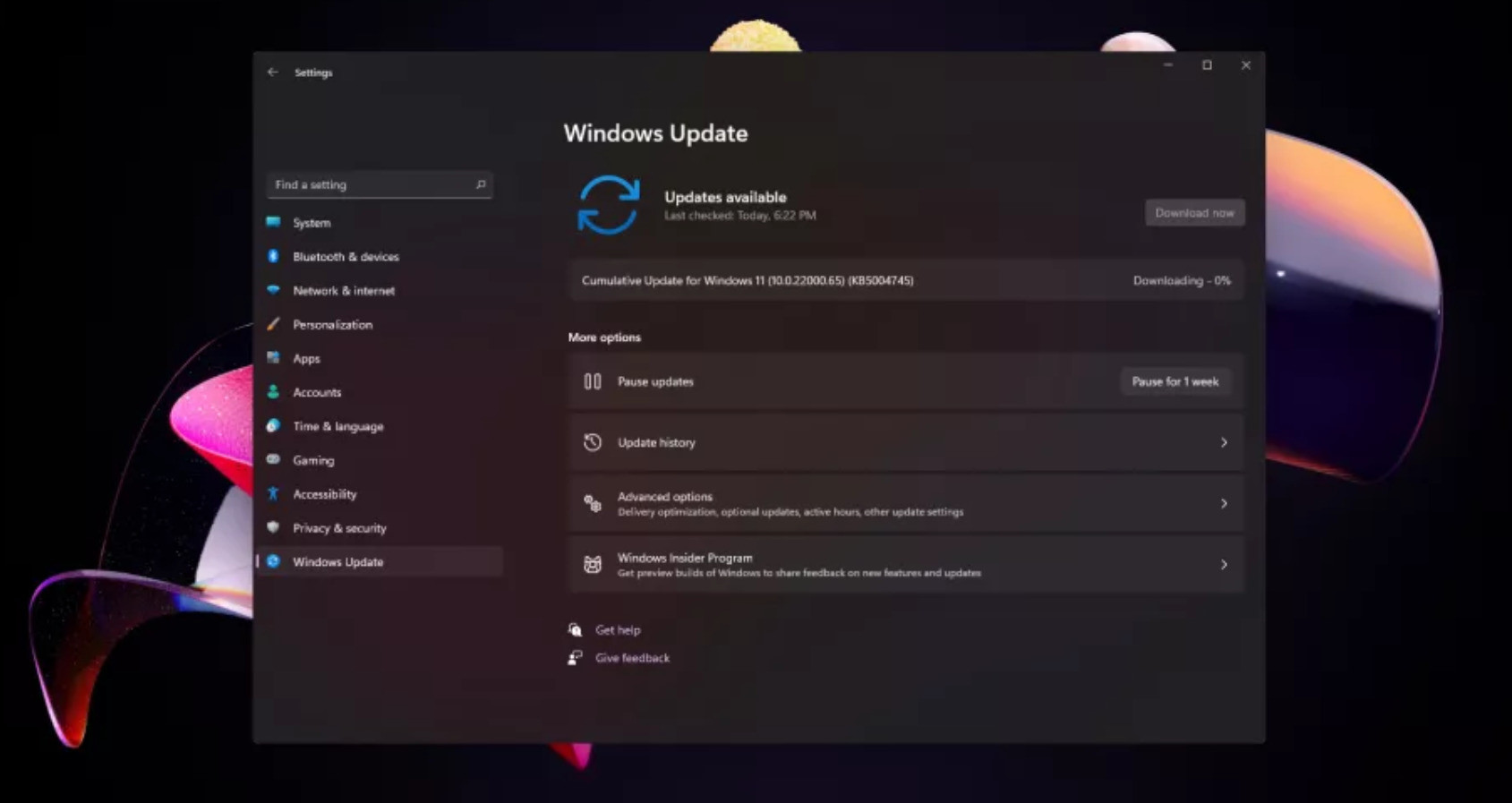 Güncelleme için Ayarlar / Windows Update üzerinden kontrol sağlanabiliyor. Tabii şu anda yalnızca Insider'a kayıtlı beta kullanıcıları için geçerli.