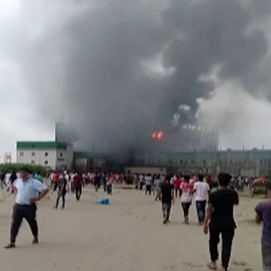 Bangladeşte gıda fabrikasında yangın: En az 40 kişi hayatını kaybetti