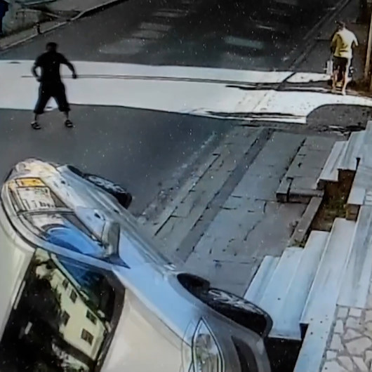 Ataşehirde sürücüsüz otomobil takla attı: O anlar kamerada