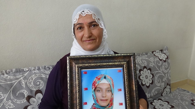 HDP Diyarbakır il başkanlığı önünde başlayan evlat nöbetine katılan 233 aileden 28’i çocuklarına kavuşmuş oldu.
