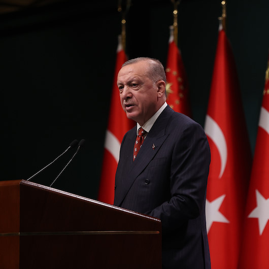 Kadıköydeki kilise duvarında dansa Cumhurbaşkanı Erdoğandan sert tepki: Bu edepsizliğin peşini bırakmayacağız
