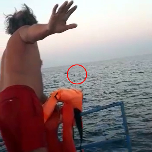 Antalyada tekneleri alabora olan amatör 3 balıkçı böyle kurtarıldı