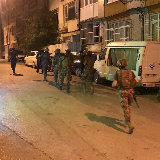 Bursada rastgele ateş açan kişi polisi alarma geçirdi