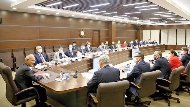 Hazine ve Maliye Bakanı Elvan, Alman yatırımcılarla Ankara'da buluştu.