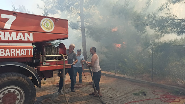 Osmaniye’de hastane ve yerleşim alanı yakınında orman yangını.