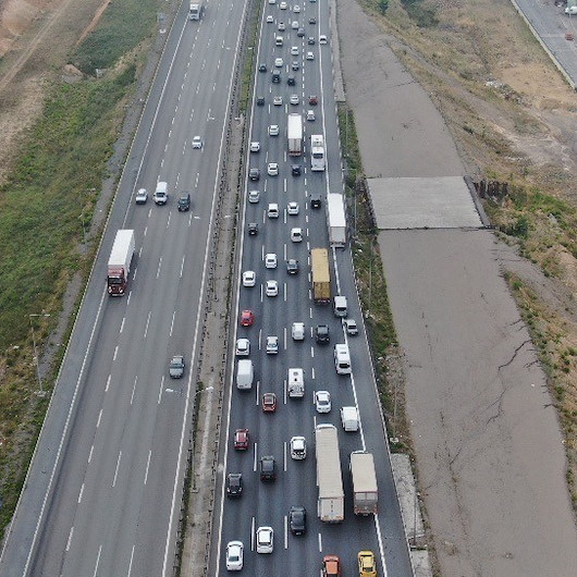 İstanbulda bayram trafiği erken başladı
