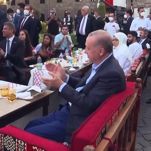 Beştepe Millet Kütüphanesinde Diyarbakırlı gencin Cumhurbaşkanı Erdoğana yaptığı şehrimize davet ediyoruz çağrısı 81 ilden katılımla gerçekleşti