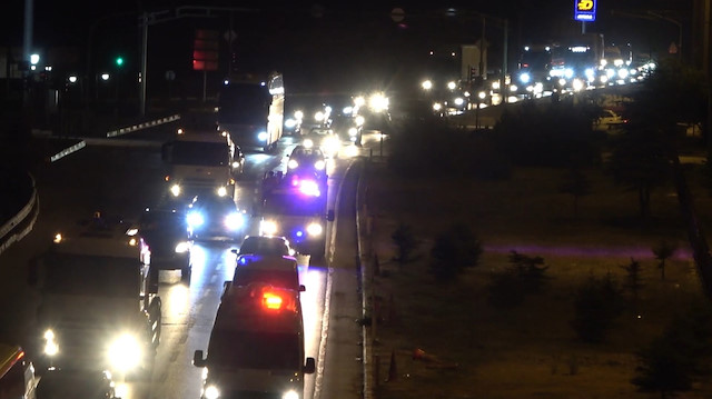 43 ilin geçiş güzergahında trafik yoğunluğu