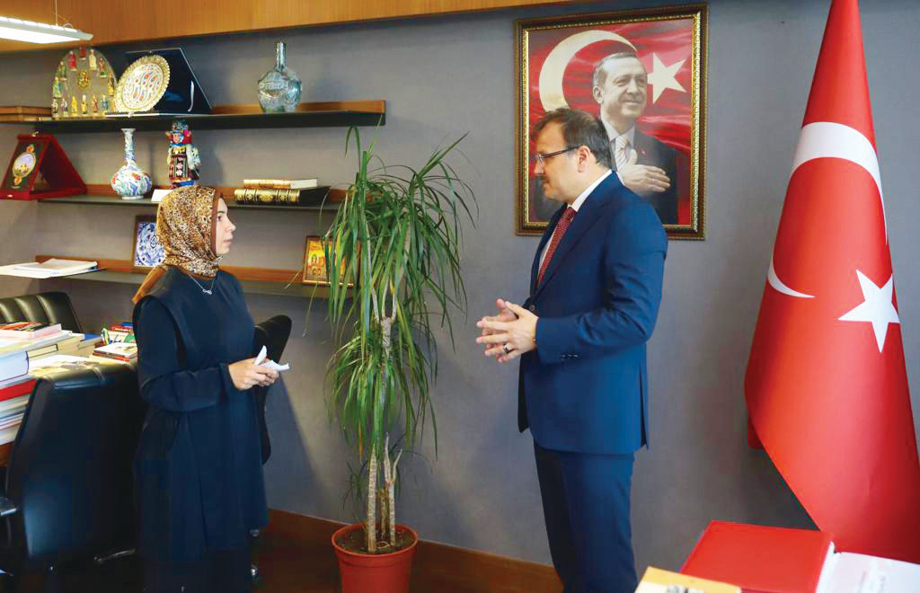 Hakan Çavuşoğlu ve Yasemin Asan