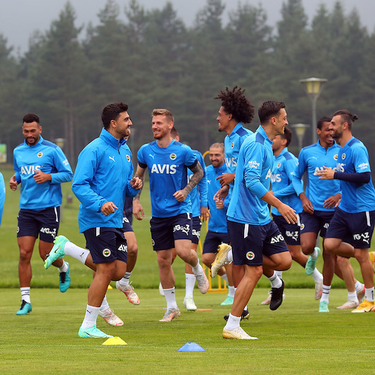 Fenerbahçede 15 oyuncuyla yollar ayrılıyor: İşte o isimler