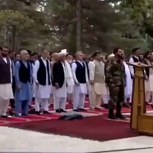 Afgan devlet kademesinin bayram namazı kıldığı bölgeye roketli saldırı