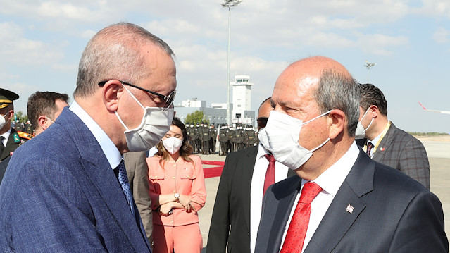 Cumhurbaşkanı Erdoğan'ı KKTC Cumhurbaşkanı Ersin Tatar uğurladı.