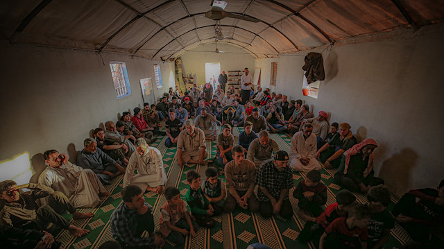 İdlib'deki kamplarda yaşayan siviller Kurban Bayramı'nı buruk karşıladı