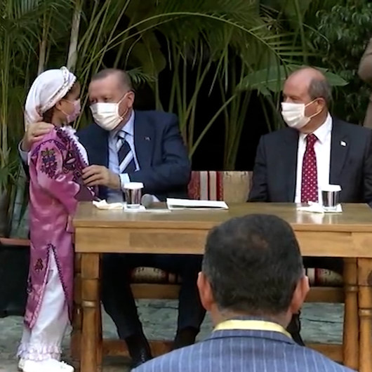 9 yaşındaki Nida Sudan Cumhurbaşkanı Erdoğana şiir