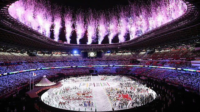 32. Yaz Olimpiyat Oyunları, açılış seremonisiyle resmen başladı.