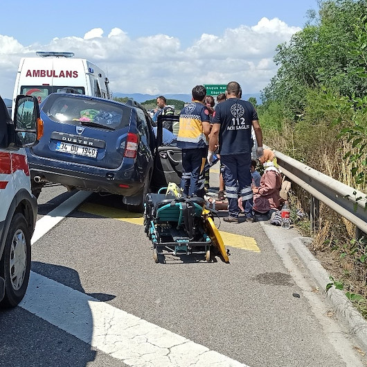 İhtiyaç molası için durdu: 2si çocuk 6 kişi yaralandı