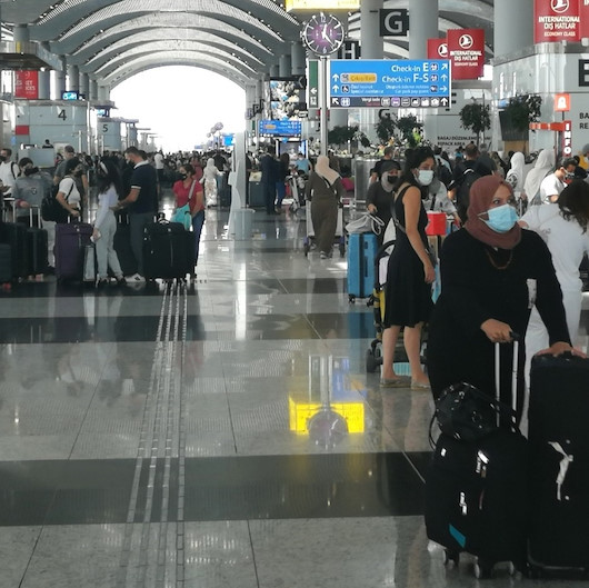 Bayramın tatilinin son gününde İstanbul Havalimanı’nda 159 bin yolcu seyahat etti