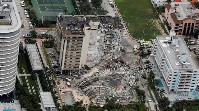 Miami'de çöken binada 98 kişi hayatını kaybetti. 
