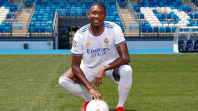 Real Madrid ile 2026 yılına kadar sözleşme imzaladı.