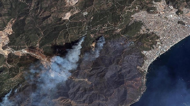 قمران صناعيان تركيان يرصدان حرائق الغابات