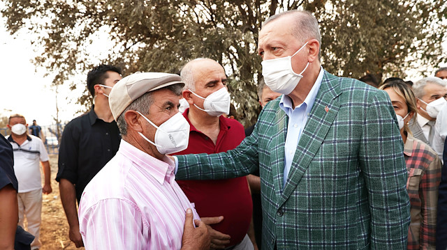 الرئيس أردوغان يلتقي مواطنين متضررين من حرائق الغابات