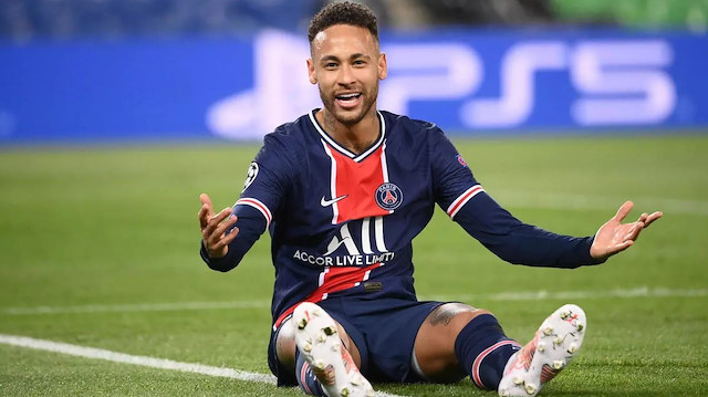 Neymar, geçtiğimiz sezon Fransa Ligue 1'de şampiyonluğu kaçırmıştı.