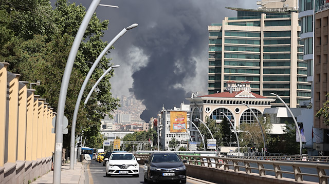 Ankara'da YHT garı binası yanındaki inşaatta yangın