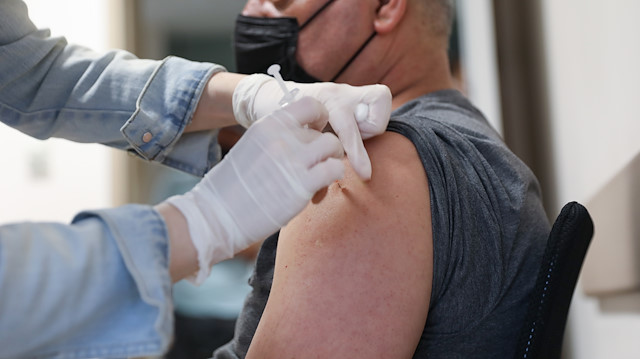 Koronavirüs Bilim Kurulu Üyesi Prof. Dr. Şener'den 'İkinci doz aşı yapılmalı' uyarısı: Tek aşı eşittir hiç aşı