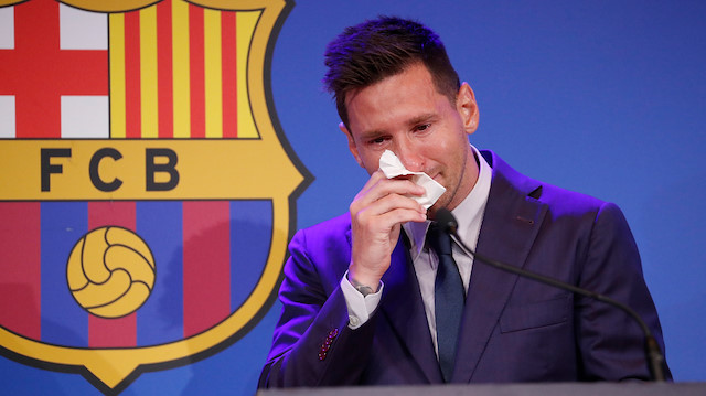 Lionel Messi, veda toplantısında gözyaşlarına hakim olamadı