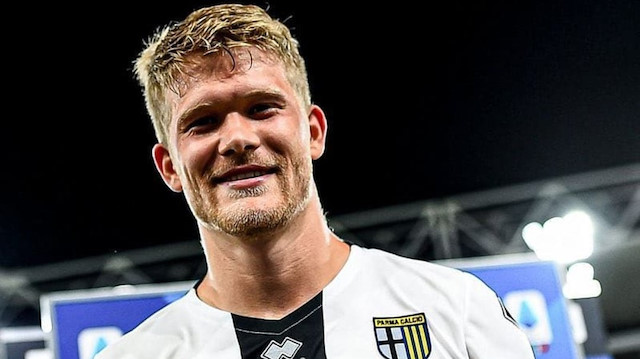 Andreas Cornelius, son olarak İtalya Serie A'da Parma takımının formasını giymişti.