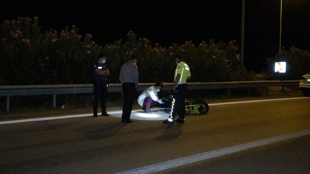Bursa'da motosikletin bariyerlere çarpması sonucu sürücü hayatını kaybetti.