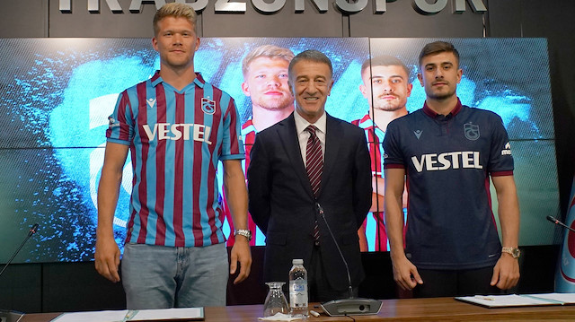 Cornelius ve Dorukhan Toköz Trabzonspor ile resmi sözleşme imzaladı.