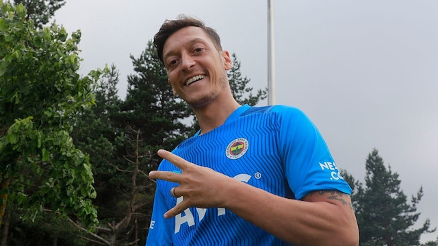 Mesut Özil, geride bıraktığımız sezonun devre arasında transfer edilmişti.