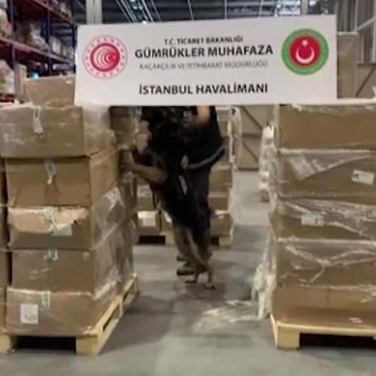 İstanbul Havalimanında büyük operasyon: Uyuşturucu yapımında kullanılan 4,3 ton madde ele geçirildi