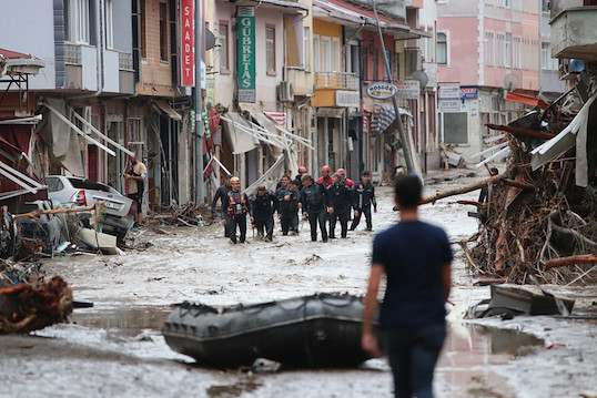 Batı Karadeniz'de sel felaketinde 47 kişi kayıp.