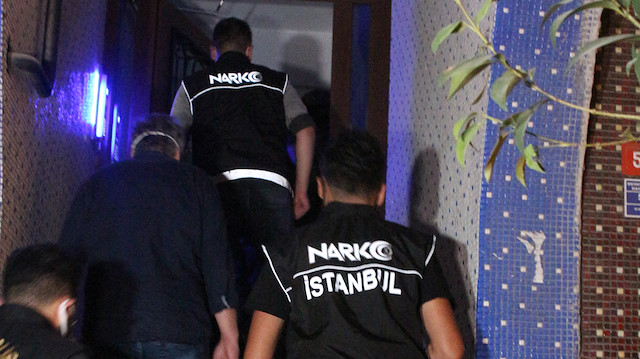 İstanbul'da 22 adrese uyuşturucu operasyonu: Çok sayıda gözaltı var