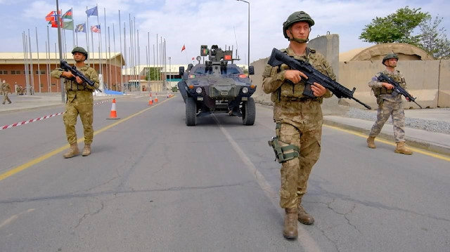 Türk askeri Afganistan'da kalacak mı?