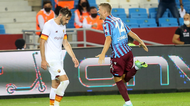 Trabzonspor'un yeni transferi Cornelius, Roma'ya attığı golden sonra büyük bir sevinç yaşadı.