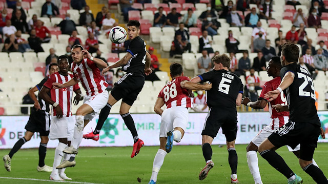 Sivasspor-Kopenhag karşılaşmasından bir kare