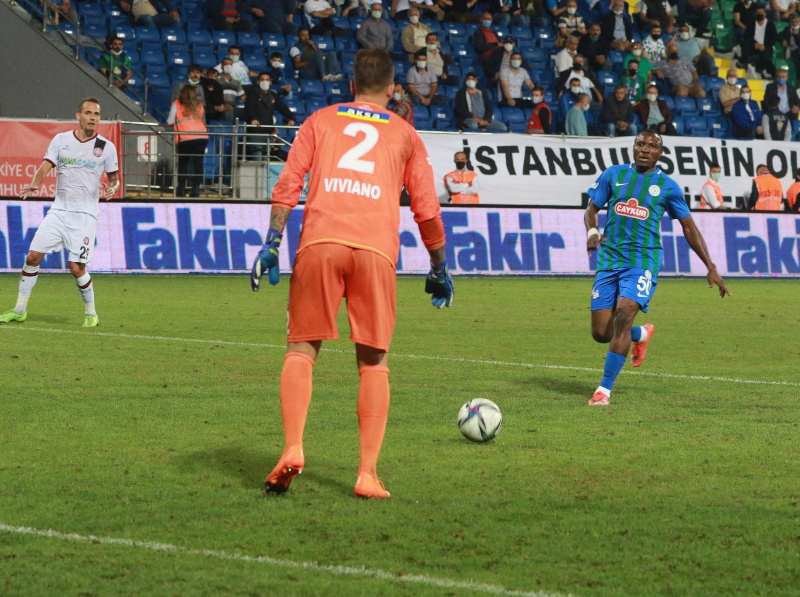 Aminu Karagümrük maçının son bölümünde forma şansı buldu.