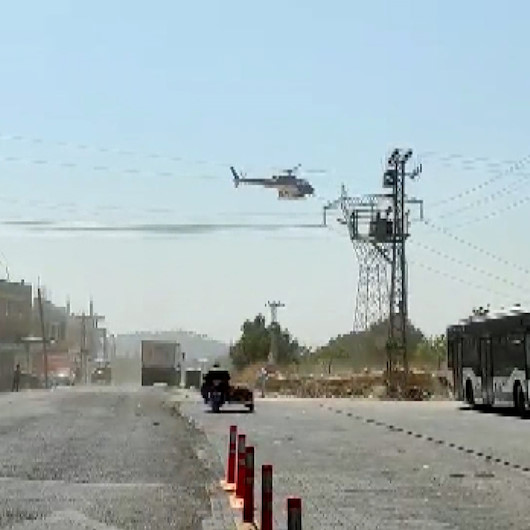 Şanlıurfada yüksek gerilim hattı helikopterle temizlendi